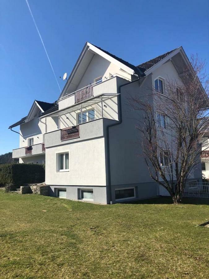 Superior-Apartment Mit Pool Und Seezugang Velden am Woerthersee Ngoại thất bức ảnh