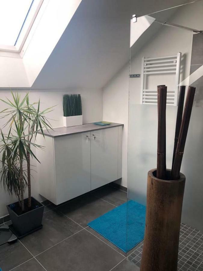 Superior-Apartment Mit Pool Und Seezugang Velden am Woerthersee Ngoại thất bức ảnh