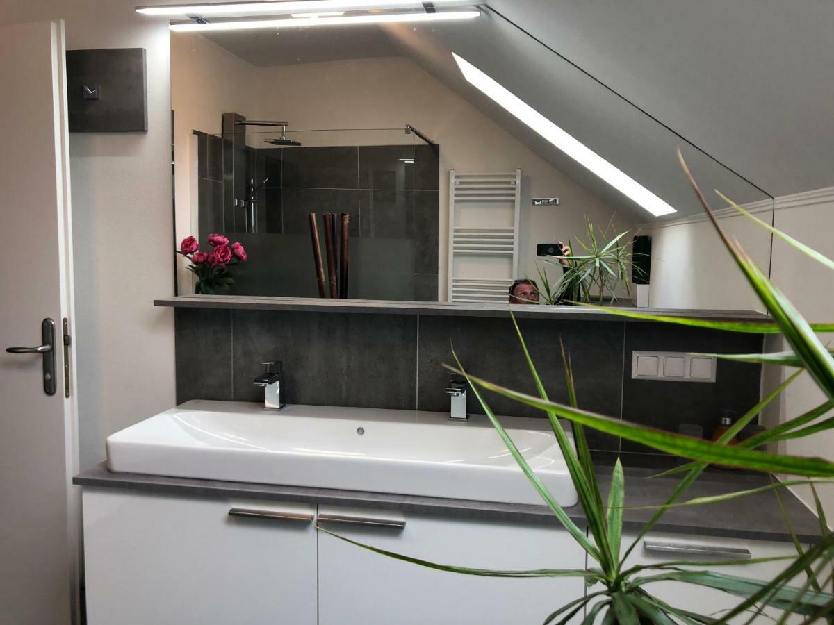 Superior-Apartment Mit Pool Und Seezugang Velden am Woerthersee Ngoại thất bức ảnh